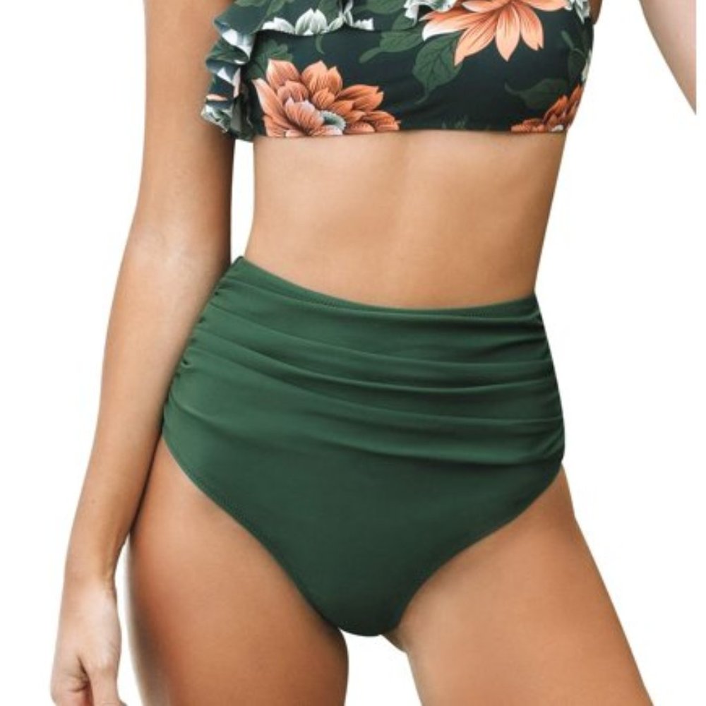 Cupshe Swimsuit, Green Bottoms, Size Medium